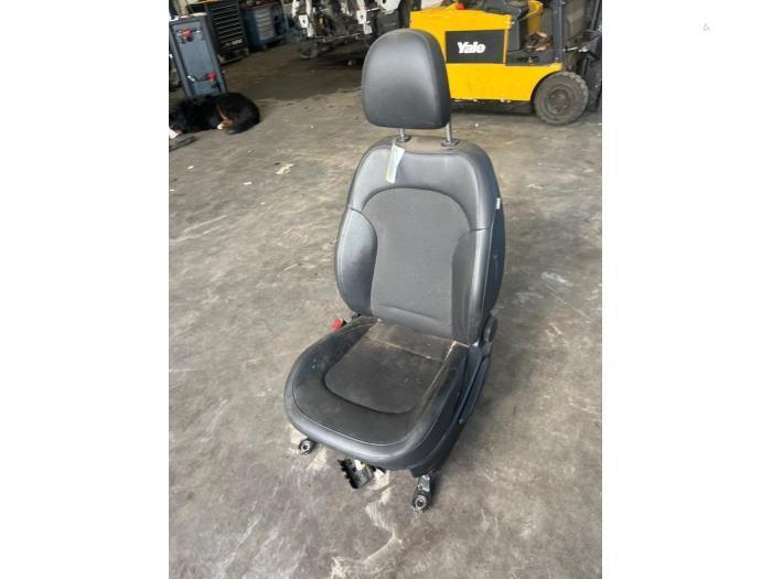 Stoel links van een Hyundai IX35, Auto-onderdelen, Interieur en Bekleding, Hyundai, Gebruikt, 3 maanden garantie, Ophalen of Verzenden