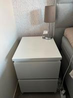 2x witte malm nachtkastjes, Huis en Inrichting, Slaapkamer | Nachtkastjes, Ophalen, Zo goed als nieuw, Minder dan 45 cm