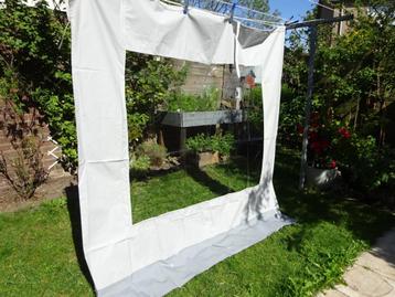 Zo goed als nieuwe zijwand voor luifels, 200cm breed/diep beschikbaar voor biedingen
