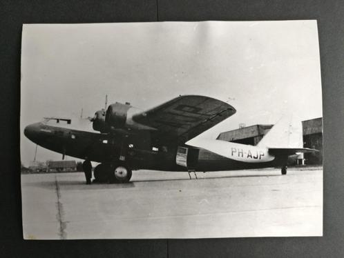 Foto van de KLM Fokker F.XXII de PH-AJP (F436), Verzamelen, Luchtvaart en Vliegtuigspotten, Gebruikt, Kaart, Foto of Prent, Ophalen of Verzenden
