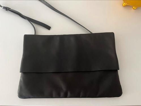 Mooie tas van COS, Sieraden, Tassen en Uiterlijk, Tassen | Damestassen, Zo goed als nieuw, Overige typen, Zwart, Ophalen of Verzenden
