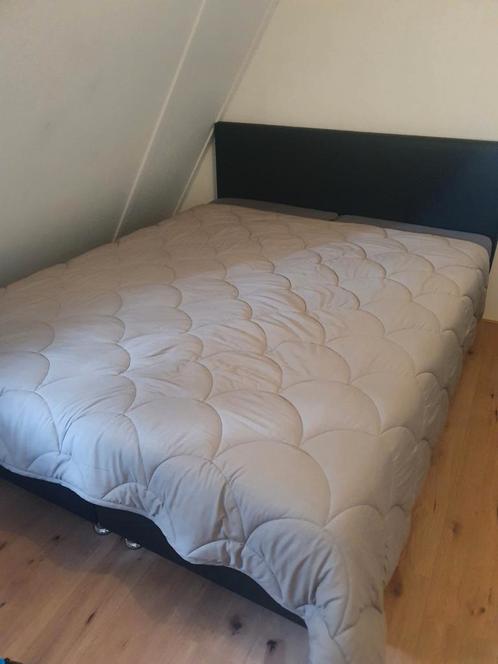 Boxspring 160x200 met hoofdbord van kunstleer, Huis en Inrichting, Slaapkamer | Boxsprings, 160 cm, 200 cm, Tweepersoons, Zwart