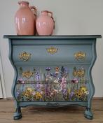 Antiek groen buikkastje met vrolijke bloemenprint, Huis en Inrichting, Ophalen, 50 tot 100 cm, 3 of 4 laden, Minder dan 100 cm