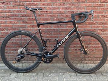 Isaac Element Crystal Black DI2 Ultegra XL beschikbaar voor biedingen