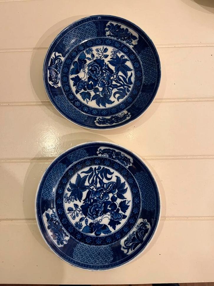 2 Petrus Regout Tecla Borden Blauw Bloemmotief, Antiek en Kunst, Antiek | Keramiek en Aardewerk, Ophalen of Verzenden