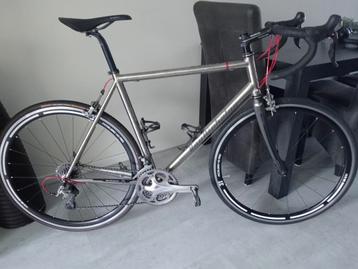 Van Nicholas Euros titanium racefiets beschikbaar voor biedingen