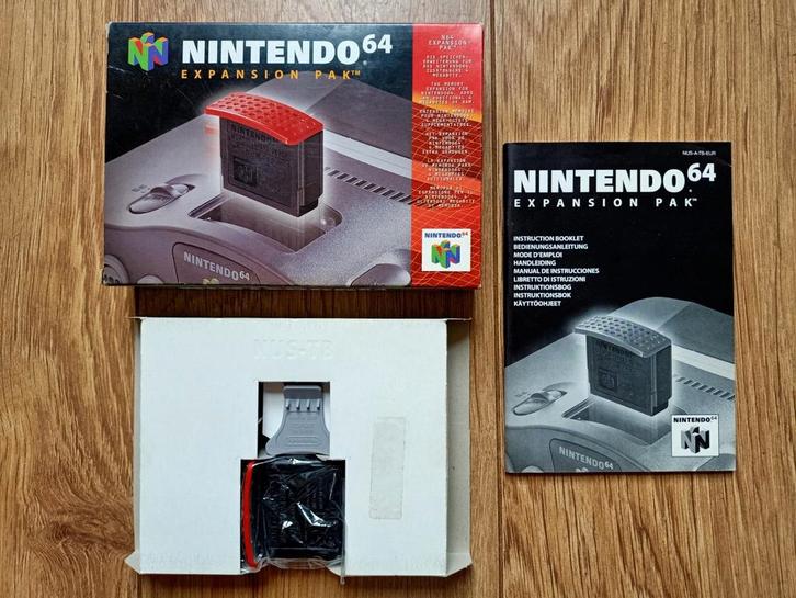 N64 expansion pack compleet en z.g.a.n., Spelcomputers en Games, Spelcomputers | Nintendo Consoles | Accessoires, Zo goed als nieuw