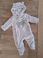 Warme, zachte onesie met voetjes en muts, maat 56, C&A, Jongetje of Meisje, Ophalen of Verzenden, Zo goed als nieuw
