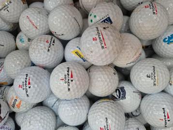 100, 200 of ongeveer 680 golfballen Pinnacle of Topflite  beschikbaar voor biedingen