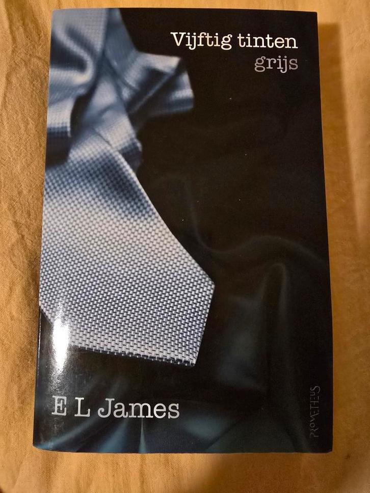 Vijftig Tinten Grijs - E.L. James, Boeken, Romans, Gelezen, Nederland, Ophalen of Verzenden