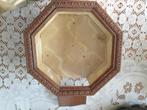 kleine vitrine  zijden bekleding, Antiek en Kunst, Ophalen of Verzenden