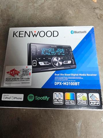 Kenwood radio, speakers en microfoon voor handsfree bellen beschikbaar voor biedingen
