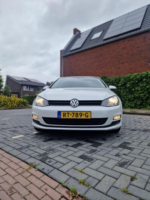 Volkswagen Golf 1.0 TSI 63KW 5D 2015 Parelmoer wit, Auto's, Volkswagen, Particulier, Golf, ABS, Airbags, Airconditioning, Centrale vergrendeling