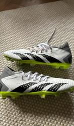 Adidas Predator voetbalschoenen - 42 2/3 en in nette staat, Schoenen, Zo goed als nieuw, Ophalen