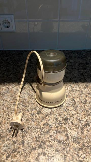 Ouderwetse goed malende Koffiemolen van Moulinex Tomado beschikbaar voor biedingen