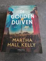 Martha Hall Kelly - De Gouden Duiven, Martha Hall Kelly, Ophalen of Verzenden, Zo goed als nieuw, Nederland
