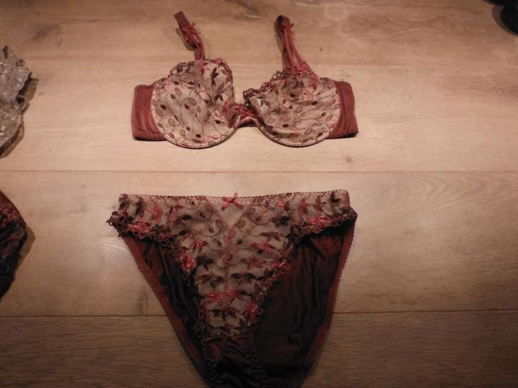 burgundy rood lingeriesetje Miriale, driedelig, mt M, Kleding | Dames, Ondergoed en Lingerie, Setje, Rood, Verzenden