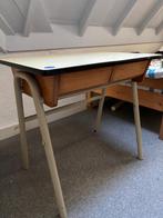 Oude school lessenaar, Ophalen, Gebruikt, Tafel(s) en Stoel(en)