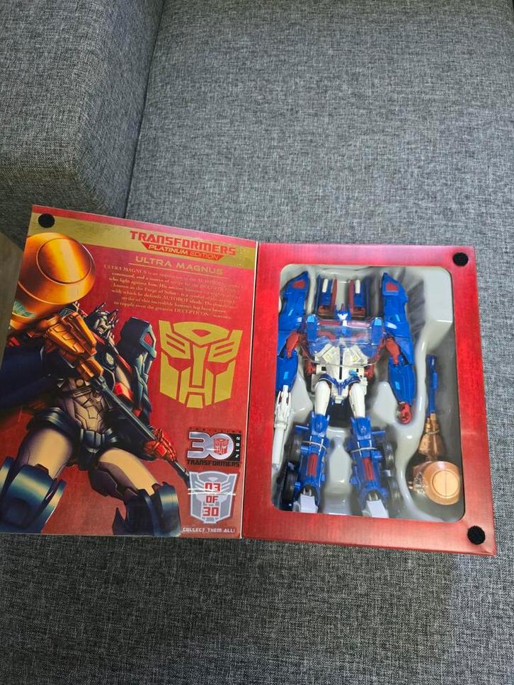 Transformers Platinum Edition Ultra Magnus MISB, Verzamelen, Transformers, Ophalen of Verzenden