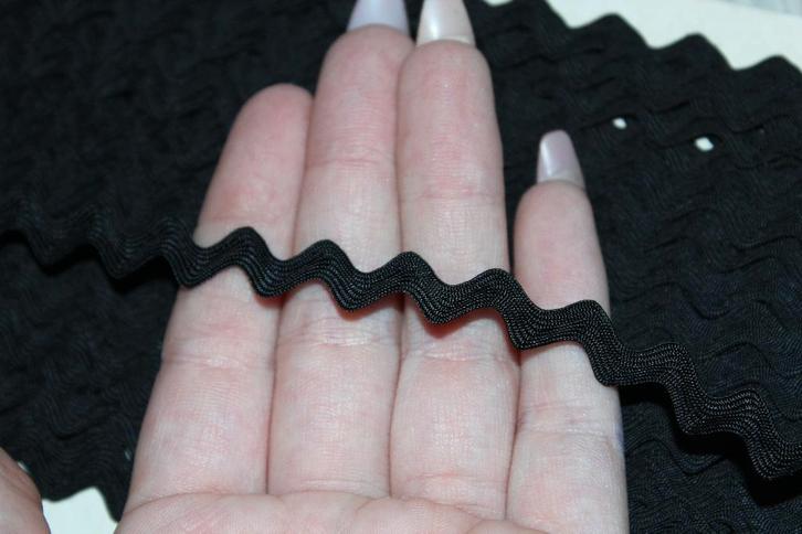 Galon / zigzag band 6mm - Zwart #1414, Hobby en Vrije tijd, Naaien en Fournituren, Nieuw, Lint, Band of Elastiek, Ophalen of Verzenden