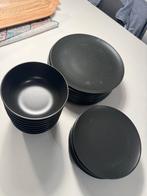 IKEA DINERA 24-delig servies mat zwart, Huis en Inrichting, Keuken | Servies, Ophalen, Gebruikt, Overige stijlen, Aardewerk