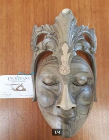 Mooi hout gesneden Masker uit Ubud Bali beschikbaar voor biedingen