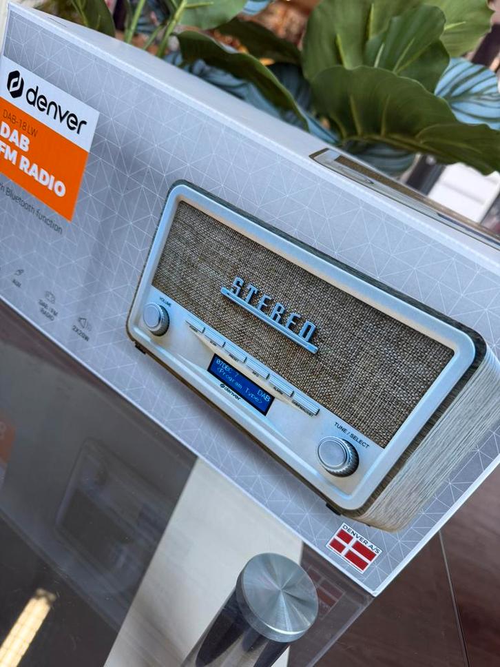 Denver DAB-18LW Retro Radio – Nieuw!, Auto diversen, Autostickers, Ophalen of Verzenden