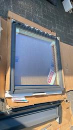 Nieuw! Velux ggl sk06 114x118cm 2050 hrr++. met gootstukken, Doe-het-zelf en Verbouw, Glas en Ramen, Ophalen, 80 tot 120 cm, 80 tot 120 cm