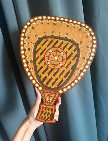 Zweedse vintage retro handbeschilderde broodhouten schop beschikbaar voor biedingen