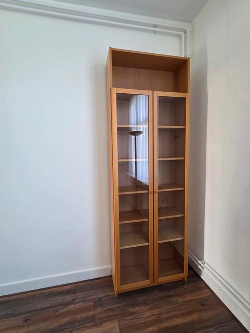 Billy kast met deuren boekenkast vitrinekast met opzetkast, Huis en Inrichting, Kasten | Boekenkasten, Zo goed als nieuw, 50 tot 100 cm