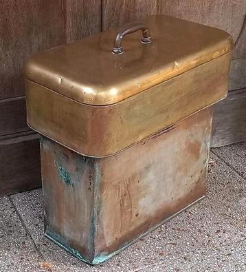 Antieke koperen watertank, watervat  beschikbaar voor biedingen