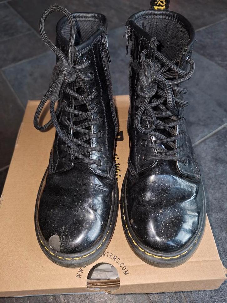 Dr. Martens Zwart Glitter Laarzen - Maat 33, Kinderen en Baby's, Kinderkleding | Schoenen en Sokken, Gebruikt, Laarzen, Meisje