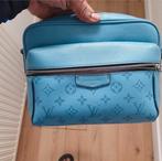 Louis vuitton lv outdoor bag gucci dior light blue, Sieraden, Tassen en Uiterlijk, Tassen | Schoudertassen, Overige merken, Gebruikt