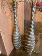 Twee grote zilverkleurige vazen, Ophalen, Steen, Overige kleuren, 50 tot 75 cm