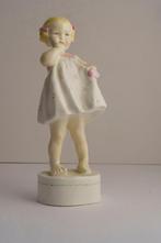 Schattig beeldje Royal Worcester Only Me Beeldje (3226), Ophalen of Verzenden, Zo goed als nieuw, Mens