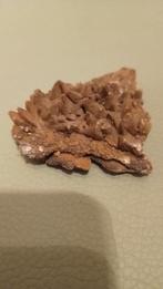 Hondentand Calciet op Druzy - Chocolade Kleur, Verzamelen, Mineralen en Fossielen, Ophalen of Verzenden