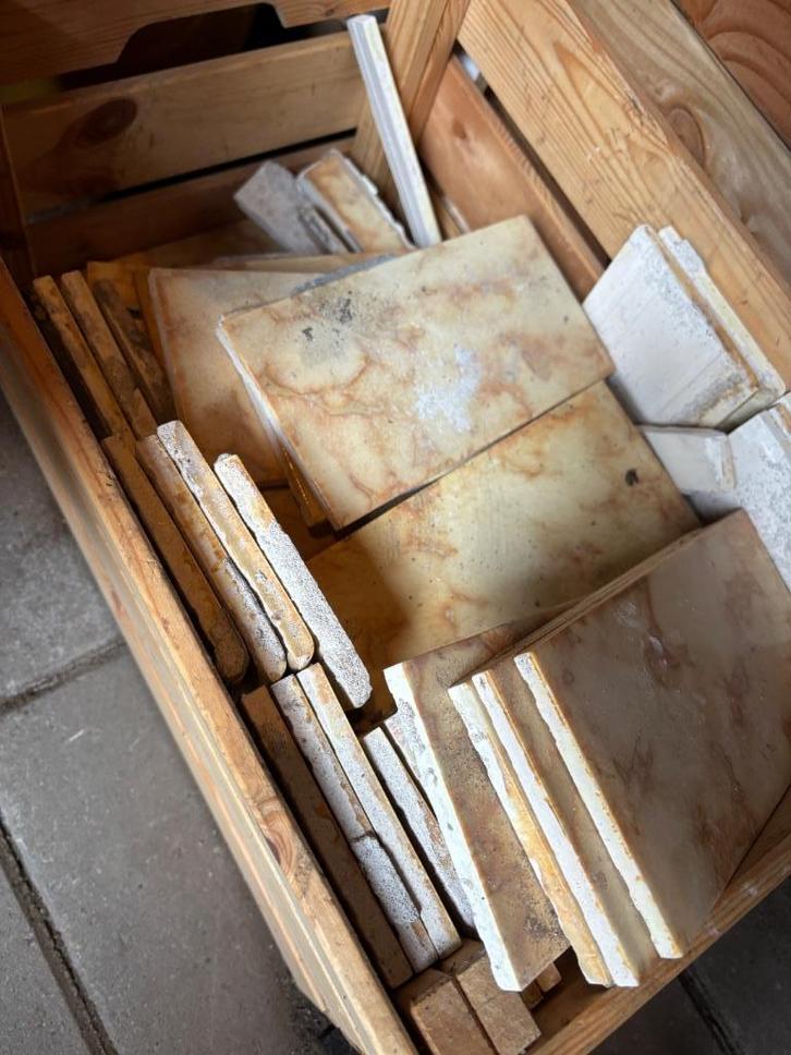 Tegels uit jaren dertig woning, Doe-het-zelf en Verbouw, Tegels, Gebruikt, Wandtegels, Keramiek, Minder dan 20 cm, Minder dan 20 cm