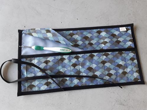 Mooie etui voor 10 Addi Swing haaknaalden 'Japanse golven', Hobby en Vrije tijd, Breien en Haken, Nieuw, Breien of Haken, Overige typen