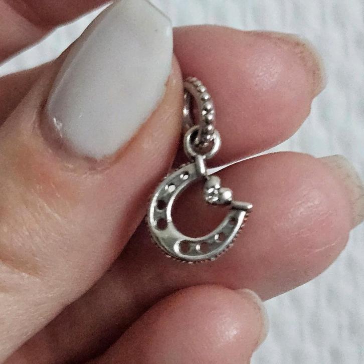 Pandora (geluks) hoefijzer, Sieraden, Tassen en Uiterlijk, Bedels, Zo goed als nieuw, Pandora, Zilver, Ophalen of Verzenden