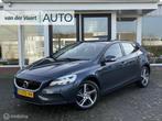 Volvo V40 2.0 T2 Kinetic / Facelift / Led / Trekhaak / Navi, Voorwielaandrijving, Gebruikt, Euro 6, 4 cilinders