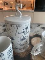 Sinterklaas pepernotenpot en 4 bekers Riviera Maison, Huis en Inrichting, Keuken | Servies, Verzenden, Zo goed als nieuw, Overige stijlen