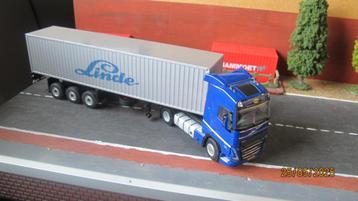 WSI/Conrad  WSI Volvo + Conrad Linde 40FT Container. beschikbaar voor biedingen