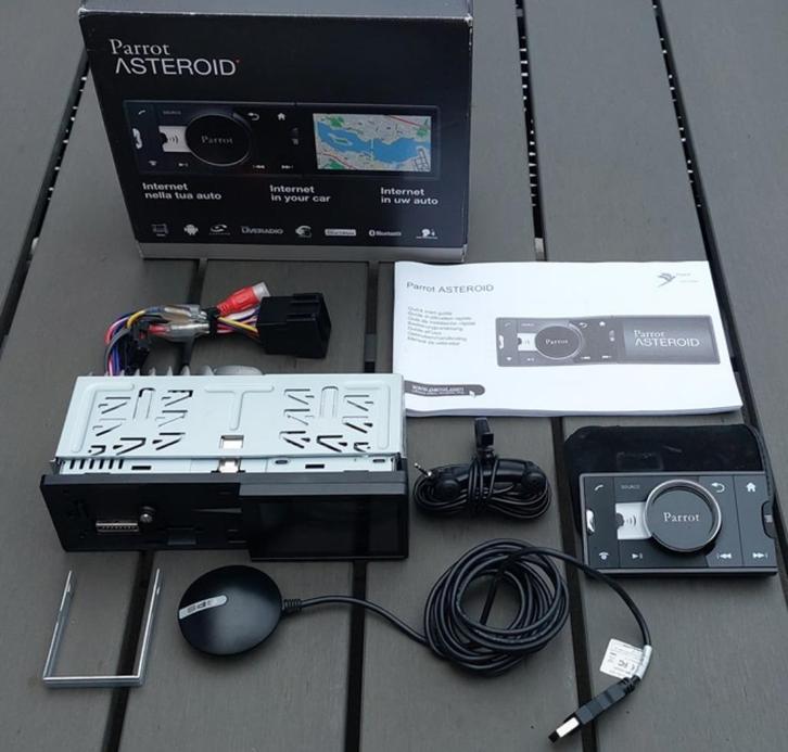 Parrot Asteroid autoradio, Auto diversen, Autoradio's, Gebruikt, Ophalen of Verzenden