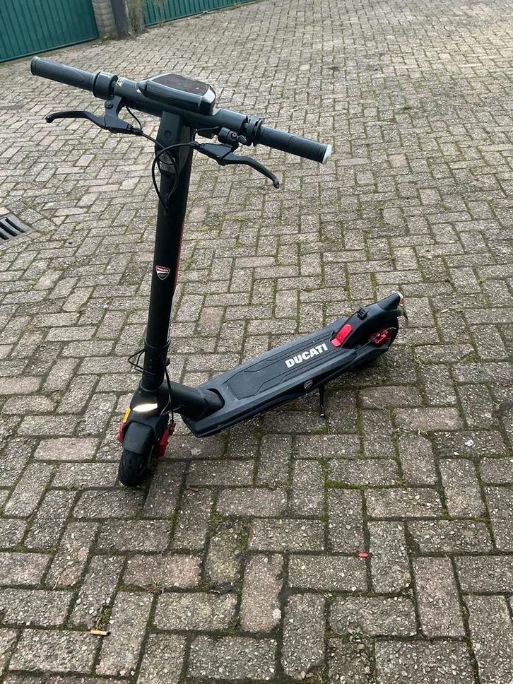 Ducati Pro III R Elektrische Step, Fietsen en Brommers, Steps, Gebruikt, Elektrische step (E-scooter), Ophalen