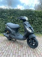 Piaggio Zip 4t brom 2011, Fietsen en Brommers, Scooters | Piaggio, Maximaal 45 km/u, Zip, Ophalen of Verzenden, Zo goed als nieuw