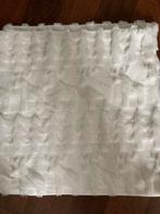 Twee wit kerst kussenhoezen rendier kerstboom fluffy pluche, Ophalen of Verzenden, Nieuw