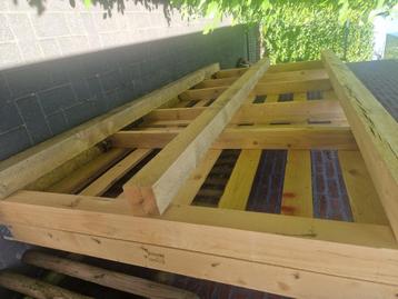 Twee grote pallets voor vervoer van bijv. slabs beschikbaar voor biedingen