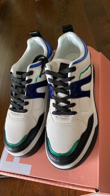 Sneakers Merk Posh By Poelman Maat 39 NIEUW beschikbaar voor biedingen