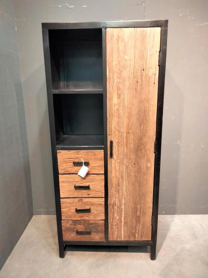 stoere kast voor in de de kinderkamer, Kinderen en Baby's, Kinderkamer | Commodes en Kasten, Nieuw, Kast, 105 cm of meer, Minder dan 75 cm