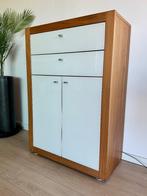 Hülsta kast noten en wit glas, Ophalen, 100 tot 150 cm, 50 tot 100 cm, Zo goed als nieuw